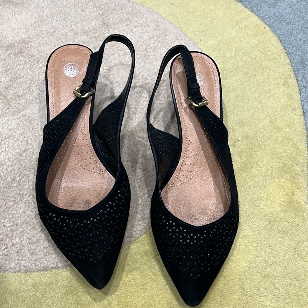 Dressbarn Holly Slingback heels - size 7.5 NEW WITH BOX.
